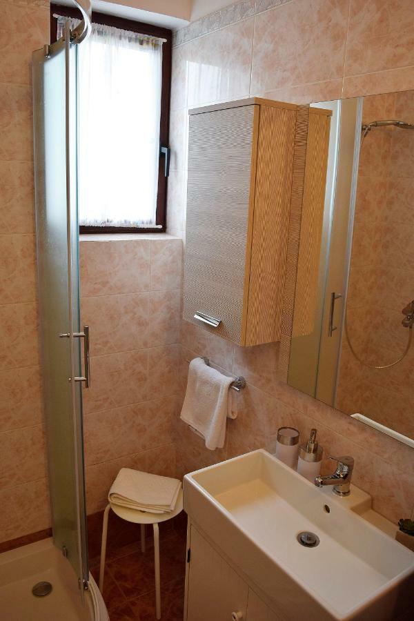 נובי ווינודולסקי Apartments Jenny מראה חיצוני תמונה
